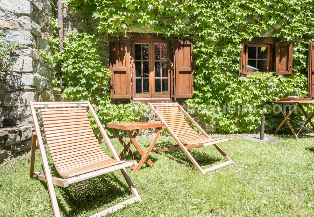 Lovely garden de la Casa Es Pletieus by Totiaran, in Arties, Val de Arán