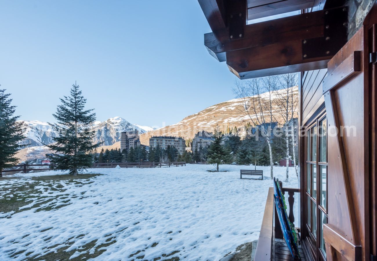 Apartment in Baqueira - Comalada By Totiaran