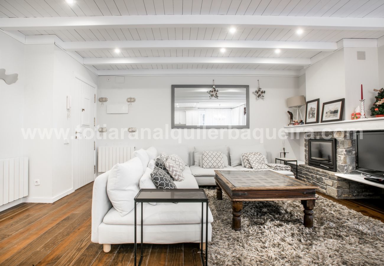 Apartment in Baqueira - Comalada By Totiaran