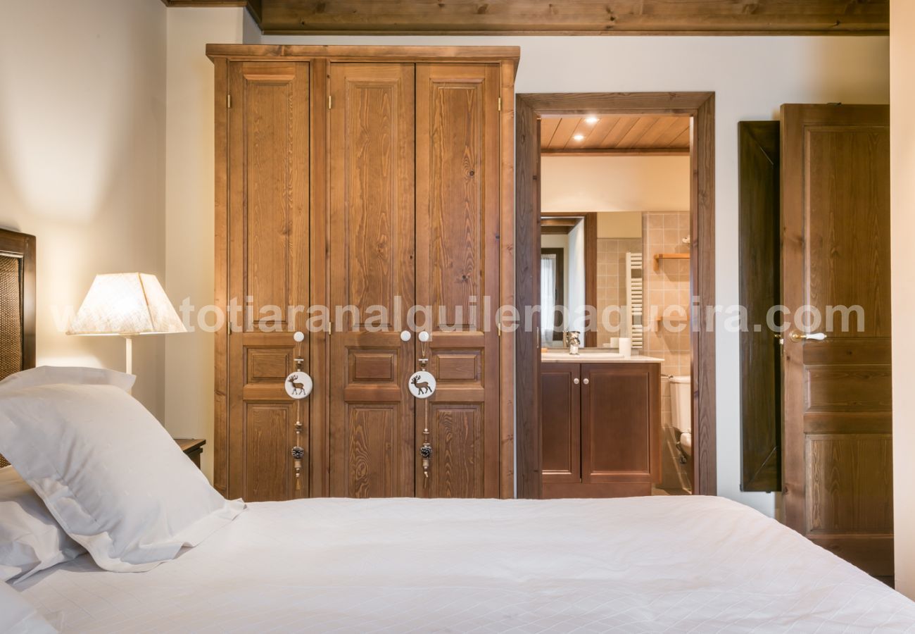 Apartment in Baqueira - Craba by Totiaran