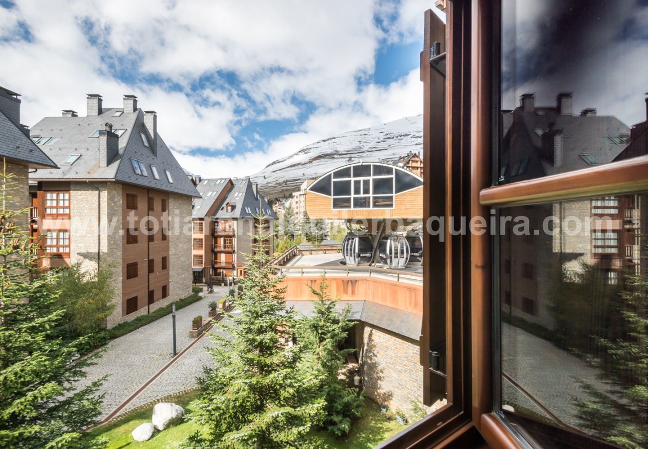 Apartment in Baqueira - Craba by Totiaran