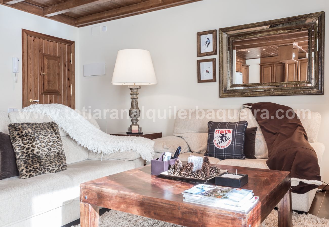 Apartment in Baqueira - Craba by Totiaran