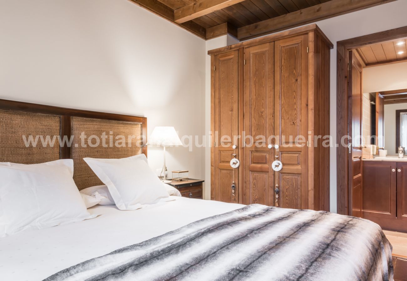 Apartment in Baqueira - Craba by Totiaran