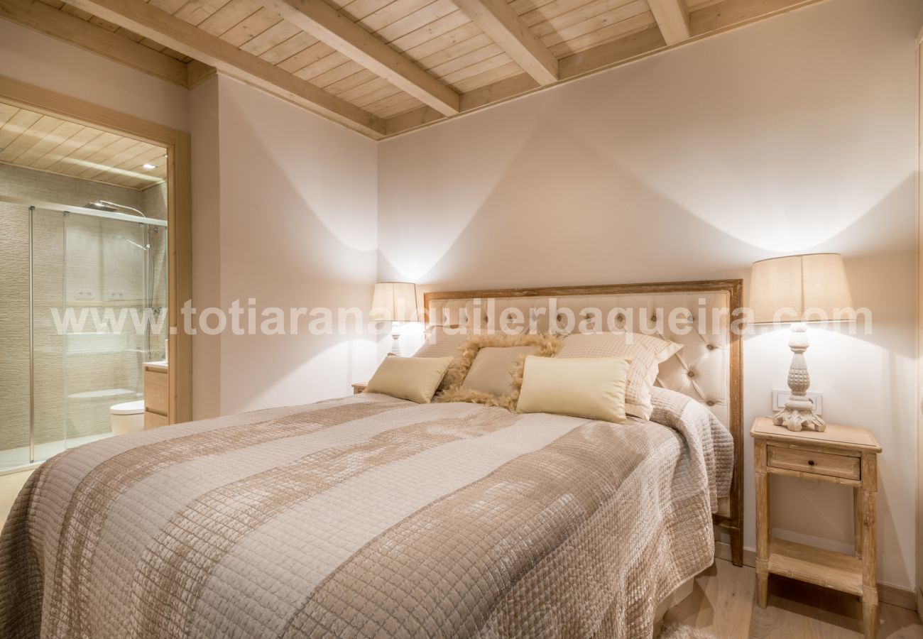 Apartment in Baqueira - Es Purtaus by Totiaran