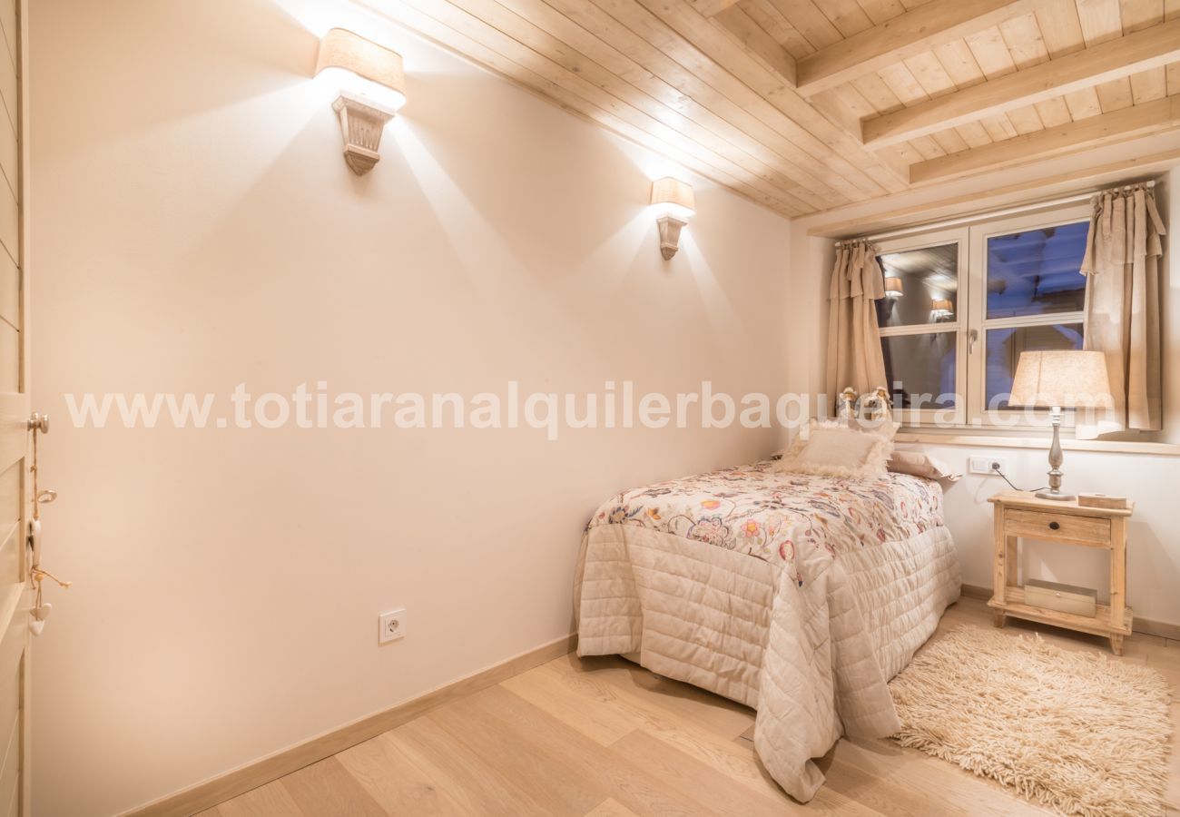 Apartment in Baqueira - Es Purtaus by Totiaran