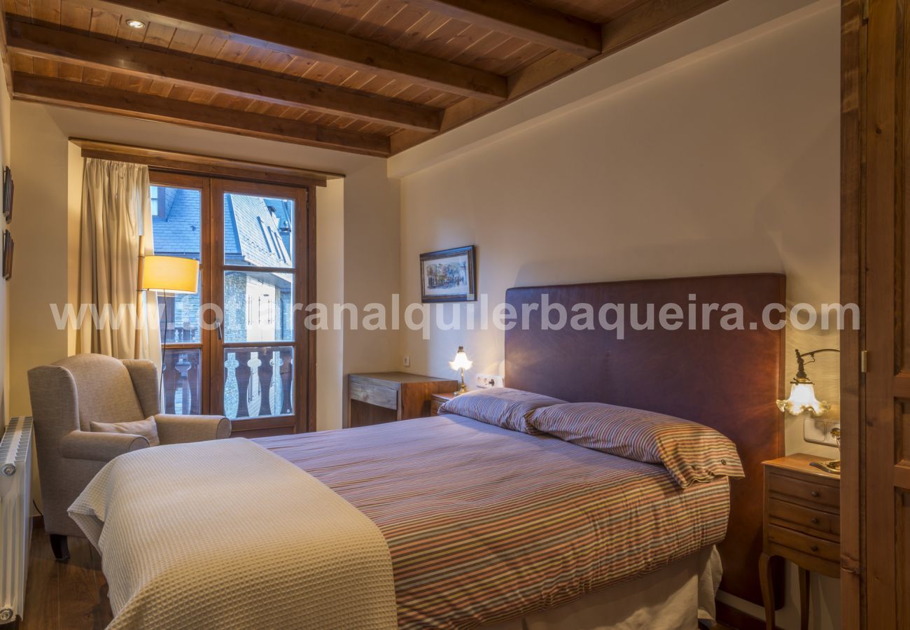 Apartment in Baqueira - Jireta by Totiaran