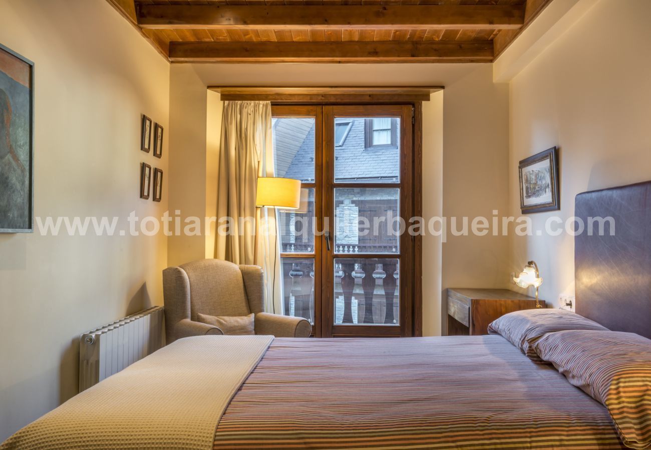 Apartment in Baqueira - Jireta by Totiaran