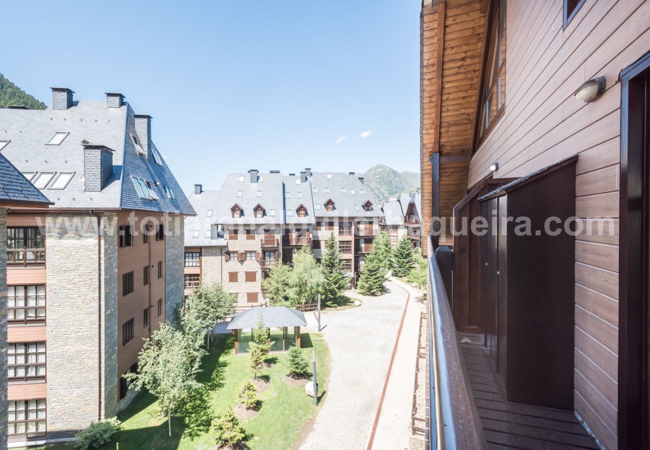 Apartment in Baqueira - Marconi by Totiaran