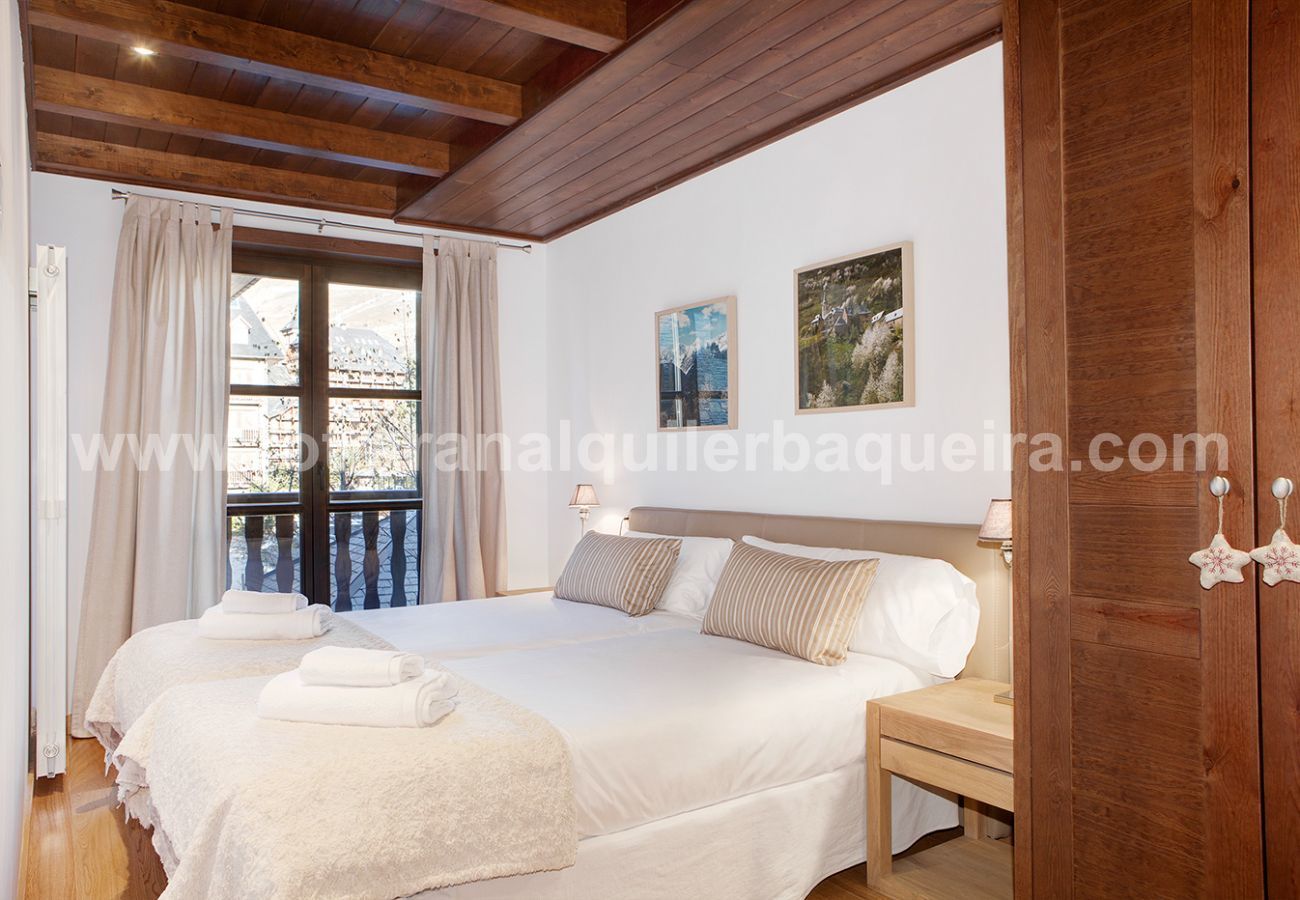 Apartment in Baqueira - Peulha by Totiaran