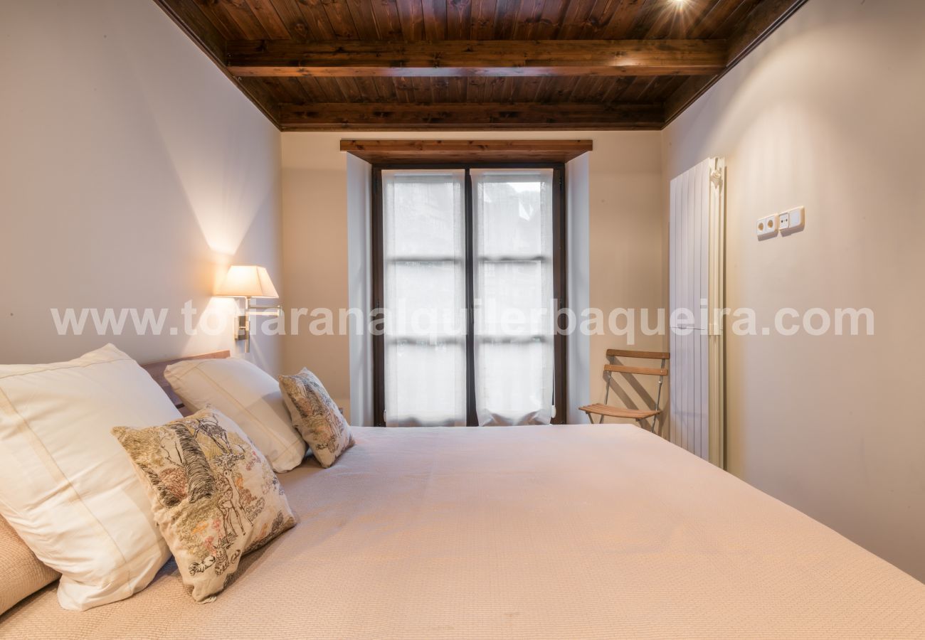 Apartment in Baqueira - Carreretes by Totiaran