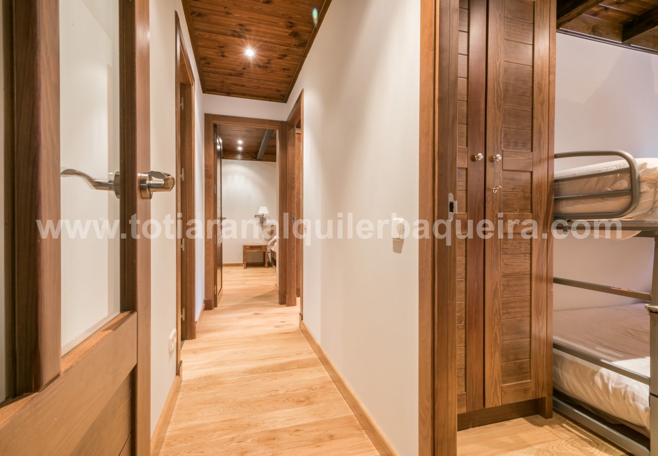 Apartment in Baqueira - Carreretes by Totiaran