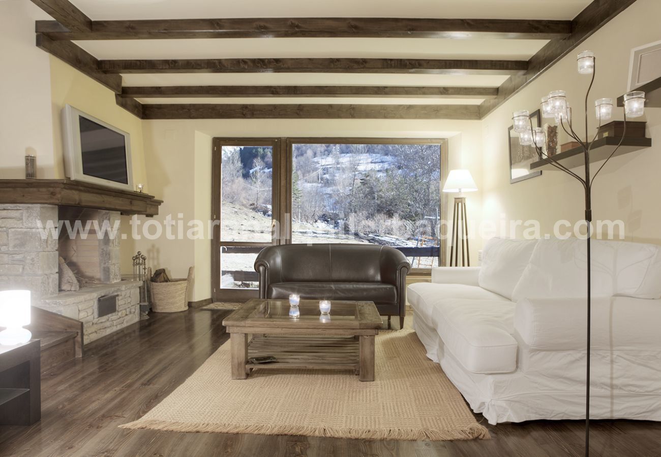 Living room Casa Banhs de Tredòs, Totiaran, house in Tredòs, Val d’Aran