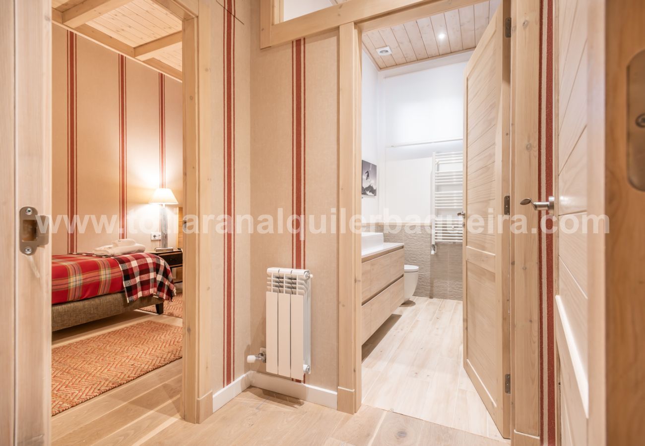 House in Baqueira - Casa Hereisho by Totiaran