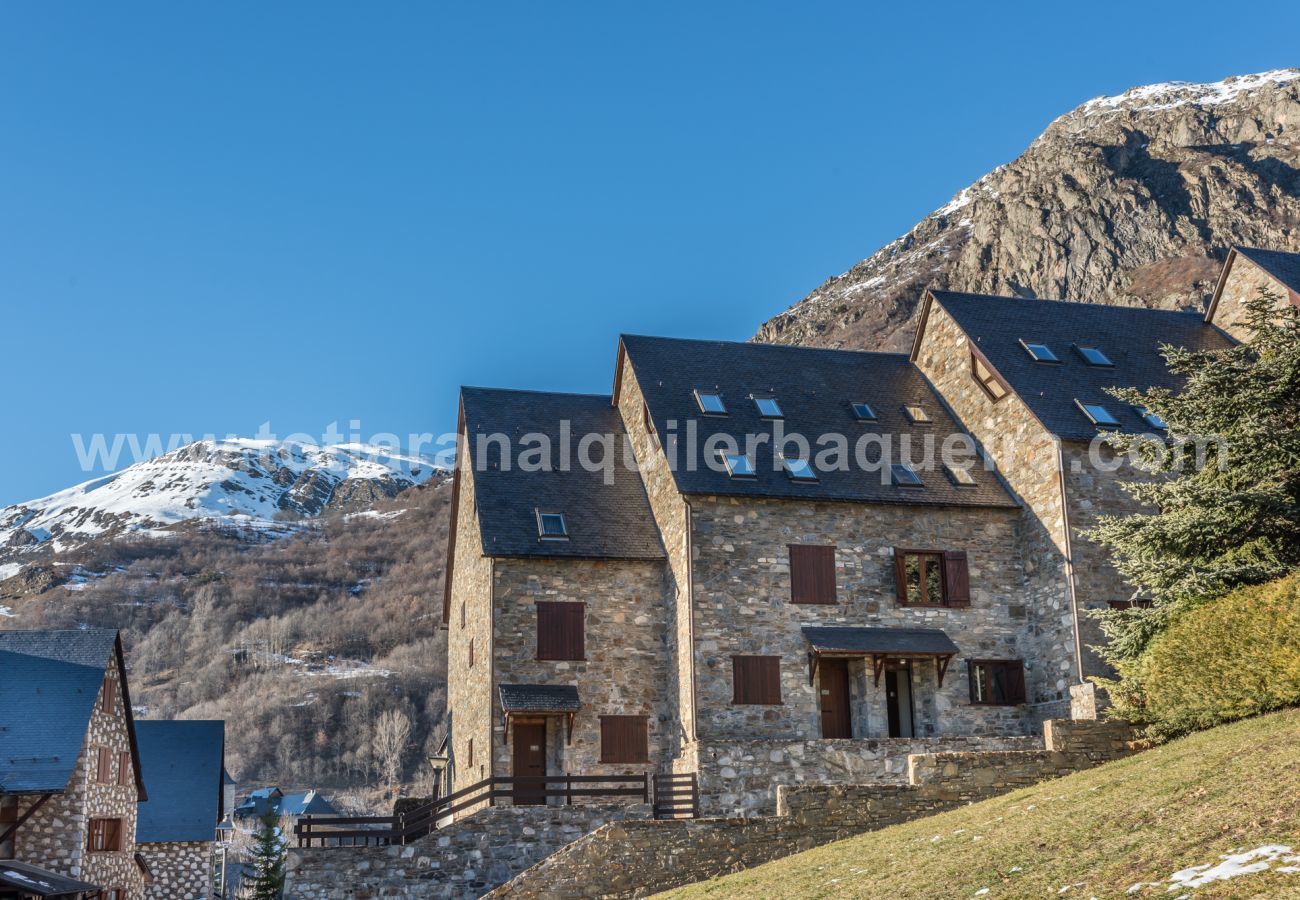 House in Salardú - Casa Nautada by Totiaran