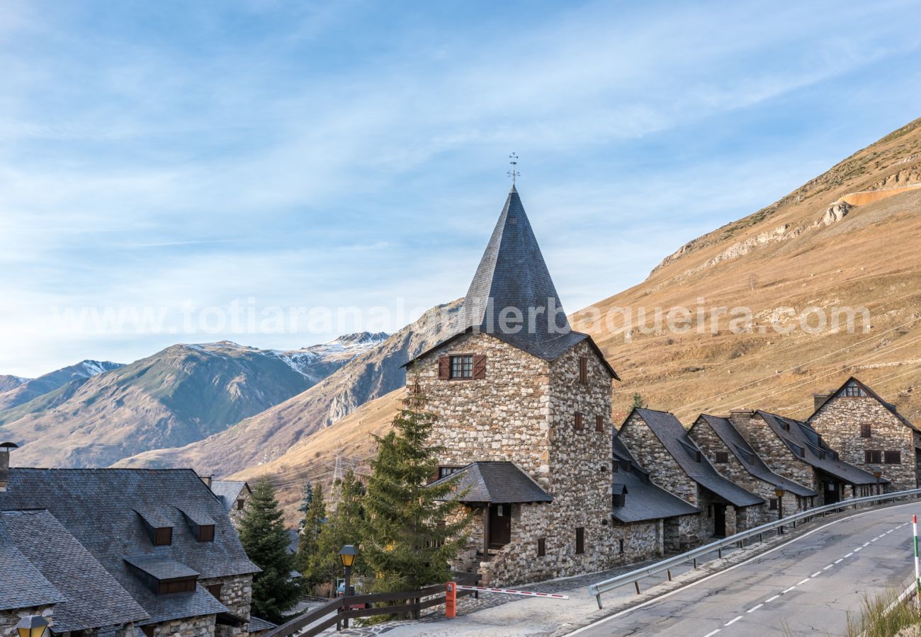 House in Baqueira - Casa Pomarin by Totiaran