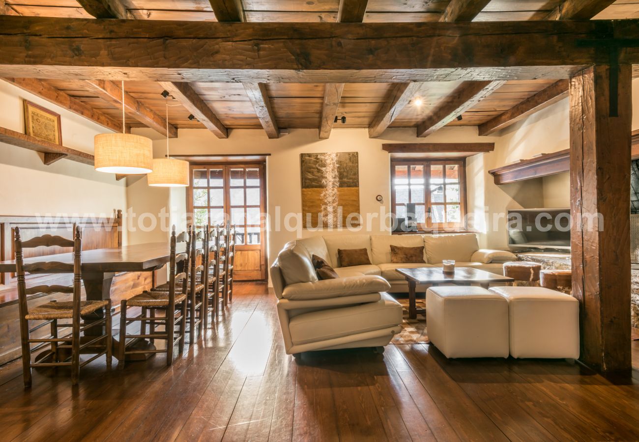 House in Baqueira - Casa Pomarin by Totiaran