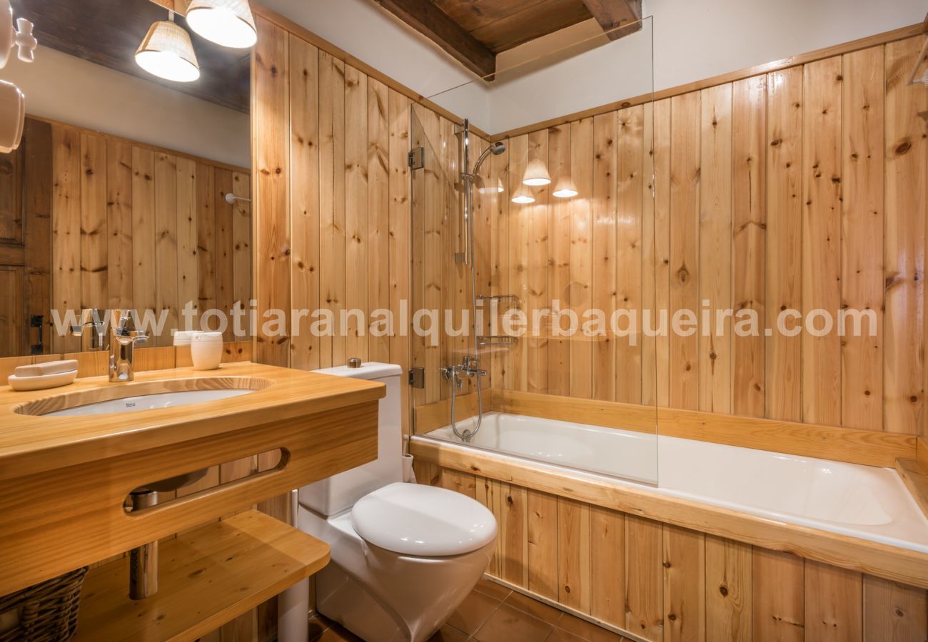 House in Baqueira - Casa Pomarin by Totiaran