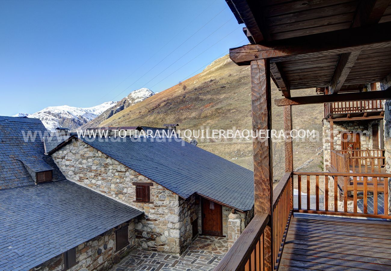 Apartment in Baqueira - Era Cascada by Totiaran