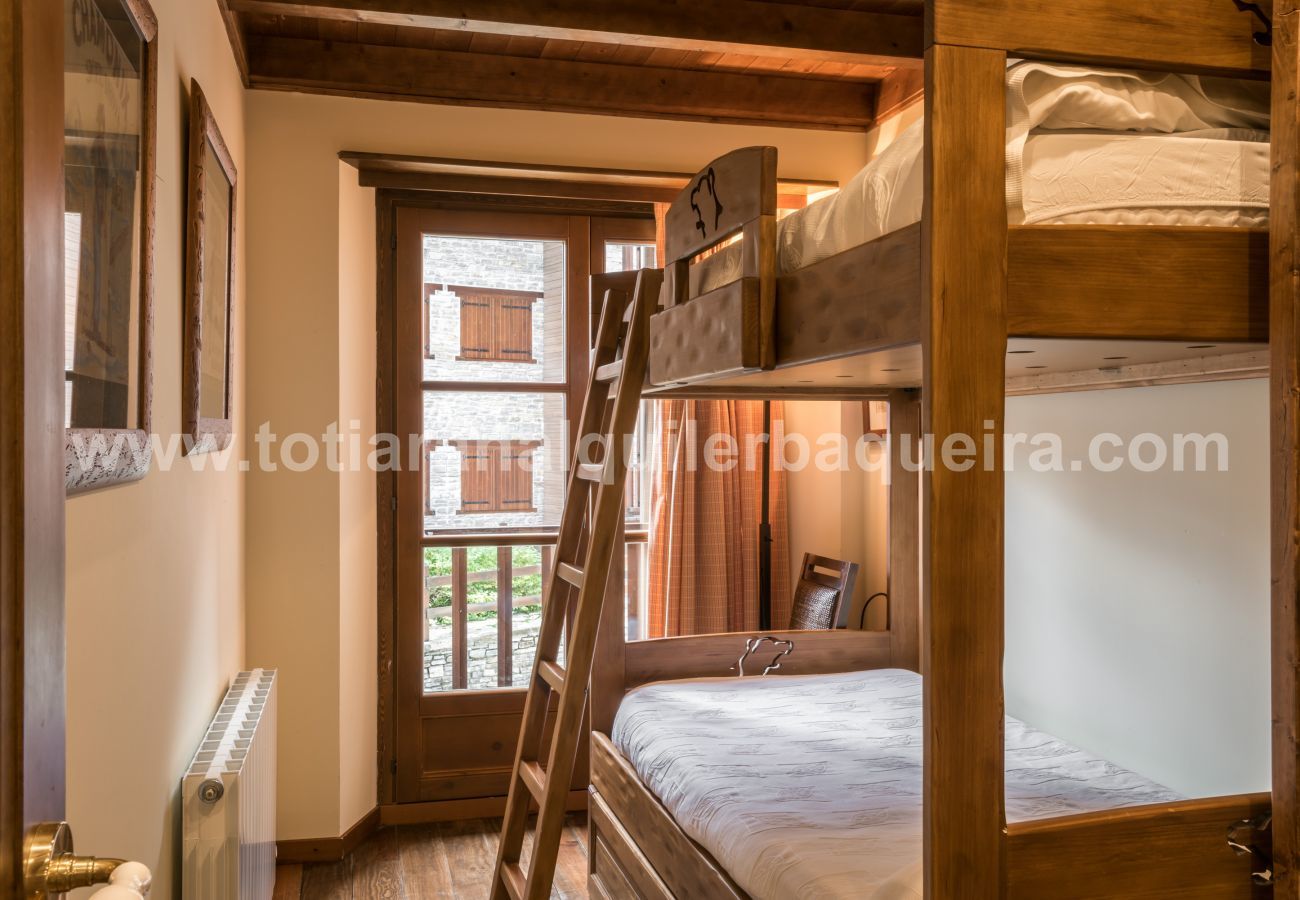Apartment in Baqueira - Gurier by Totiaran