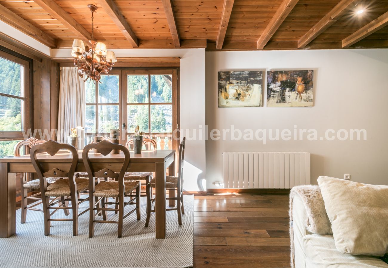 Apartment in Baqueira - Orri by Totiaran