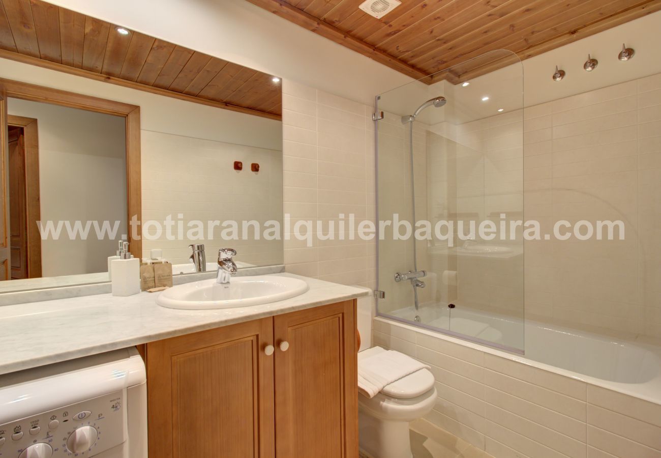 Apartment in Baqueira - Rabada by Totiaran