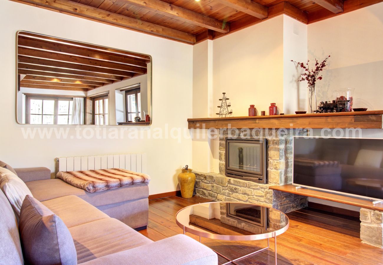 Apartment in Baqueira - Rabada by Totiaran