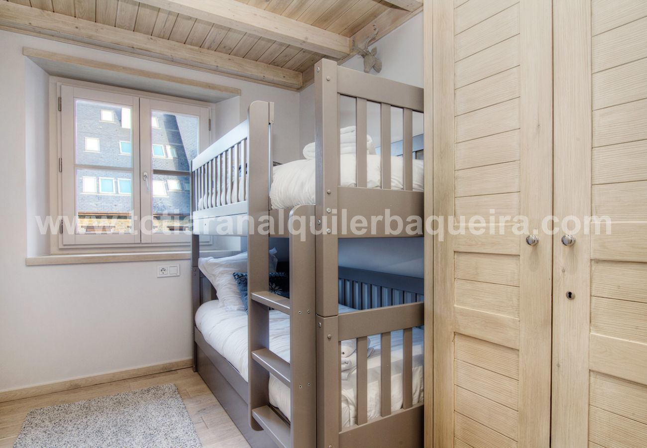 Apartment in Baqueira - Ratera by Totiaran