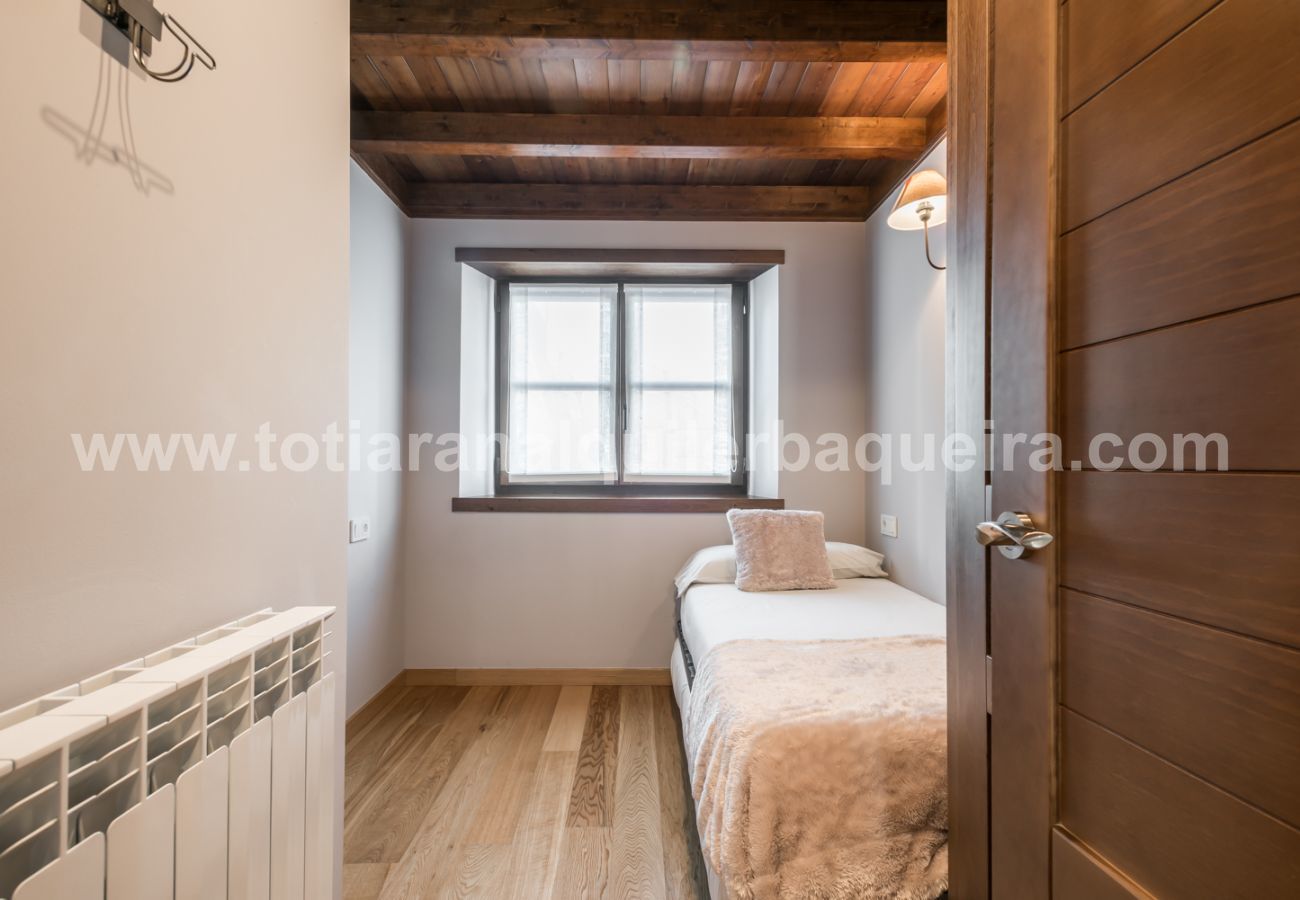 Apartment in Baqueira - Restanca by Totiaran