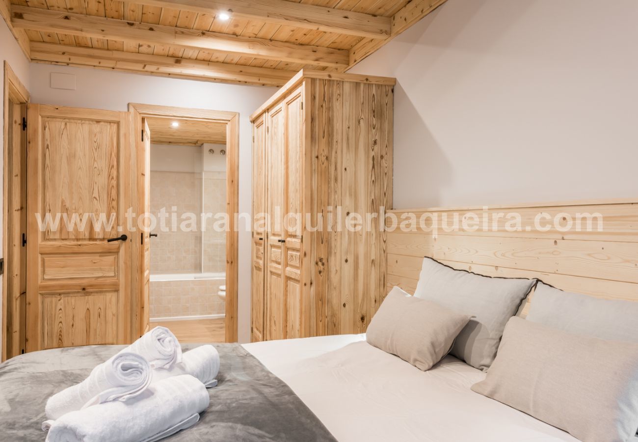 Apartment in Baqueira - Salenques by Totiaran