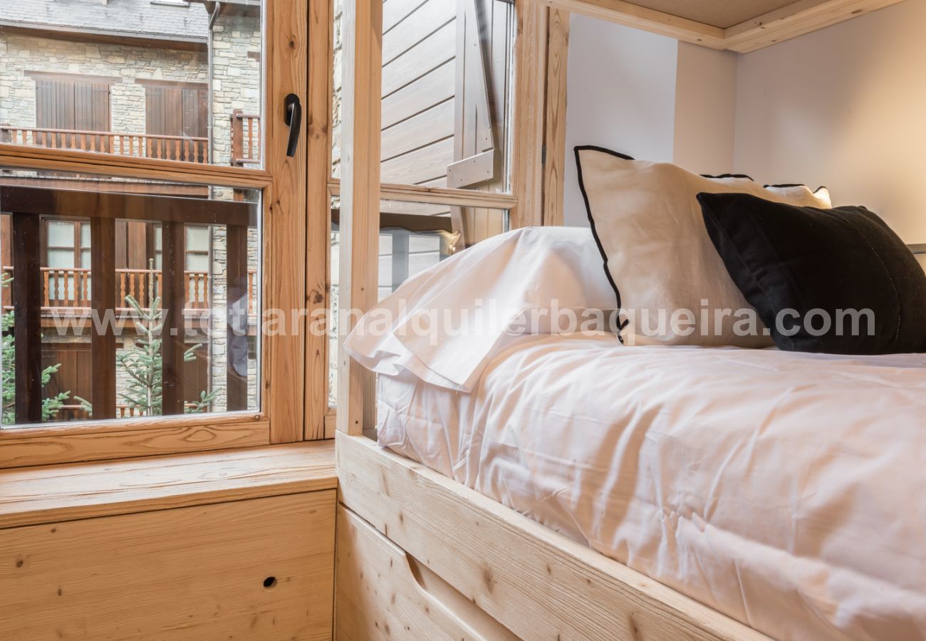 Apartment in Baqueira - Salenques by Totiaran