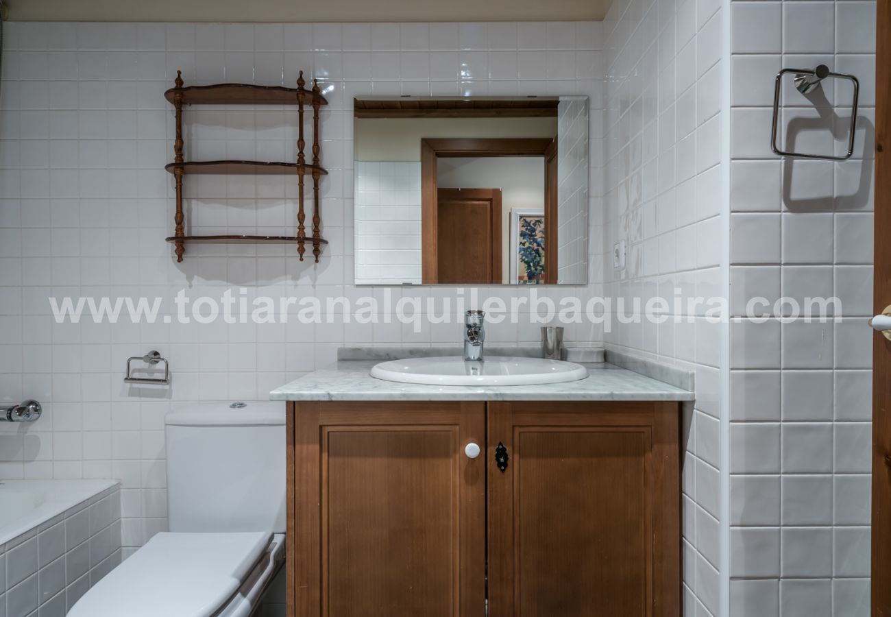 Apartment in Baqueira - Sendrosa by Totiaran