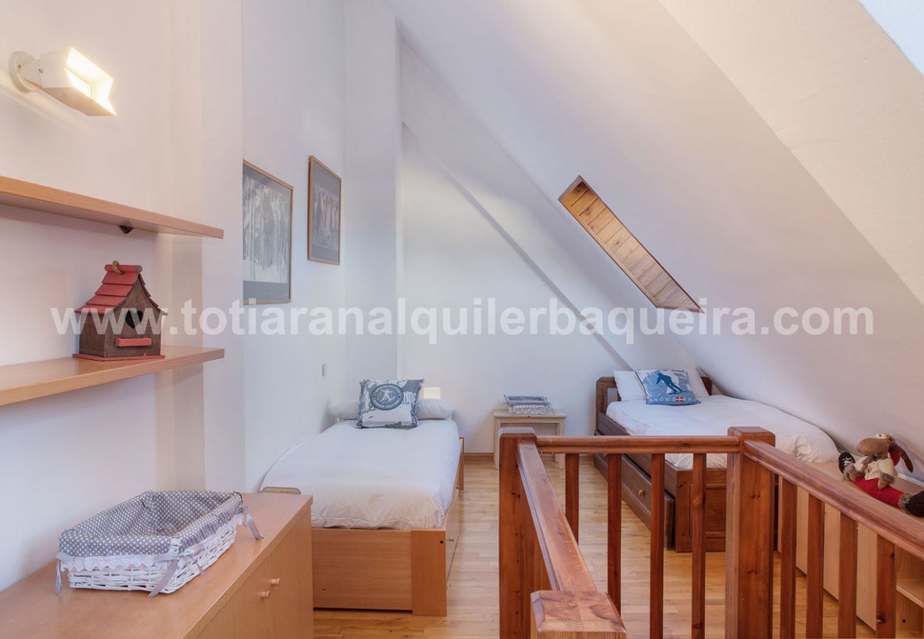 Apartment in Baqueira - Toran by Totiaran