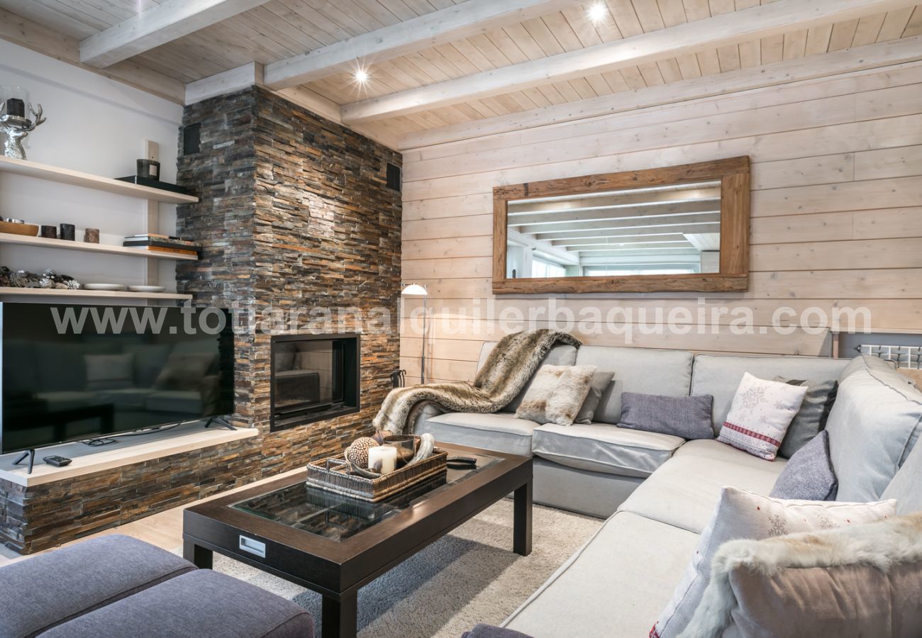 Apartment in Baqueira - Tubo Nere by Totiaran