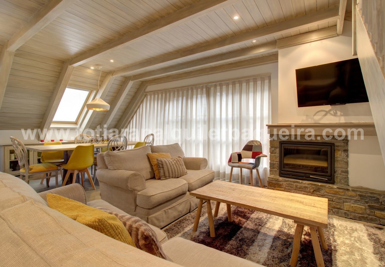 Living room of the Varrados by Totiaran apartment at the foot of the slopes