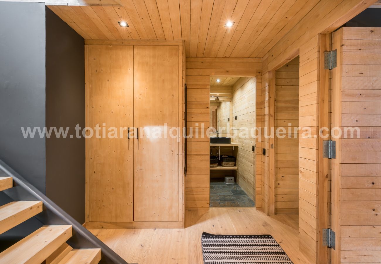 Apartment in Salardú - Montpius by Totiaran