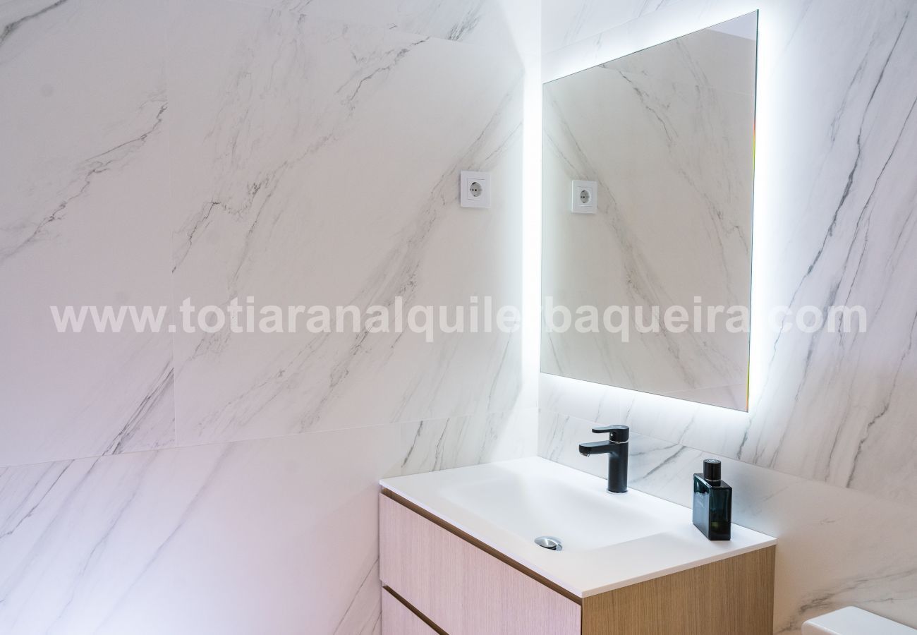 Apartment in Baqueira - Airoto by Totiaran