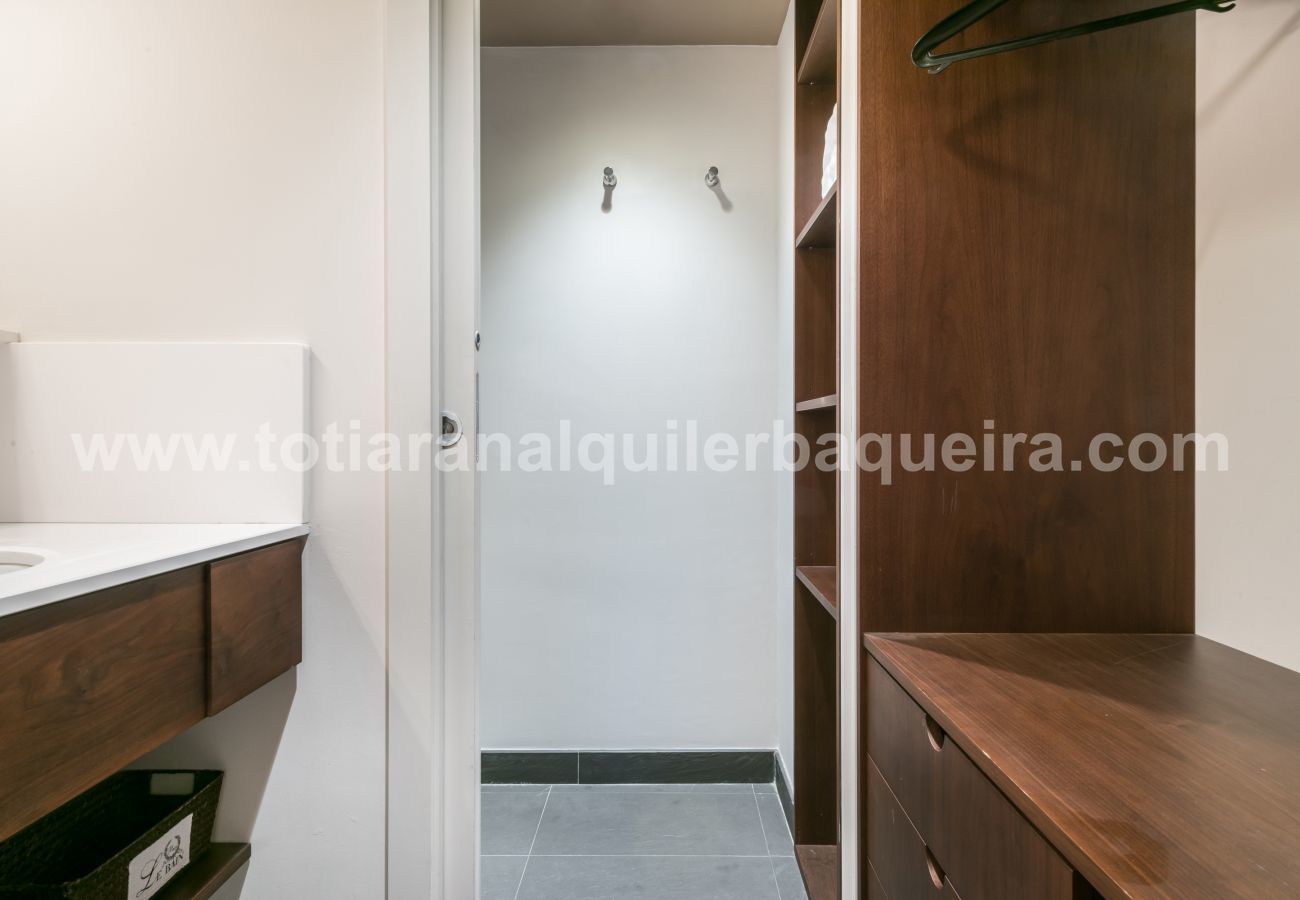 Apartment in Baqueira - Argulls by Totiaran