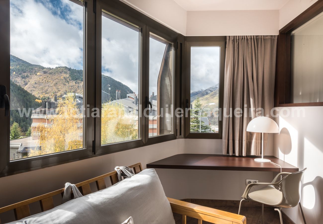 Apartment in Baqueira - Argulls by Totiaran