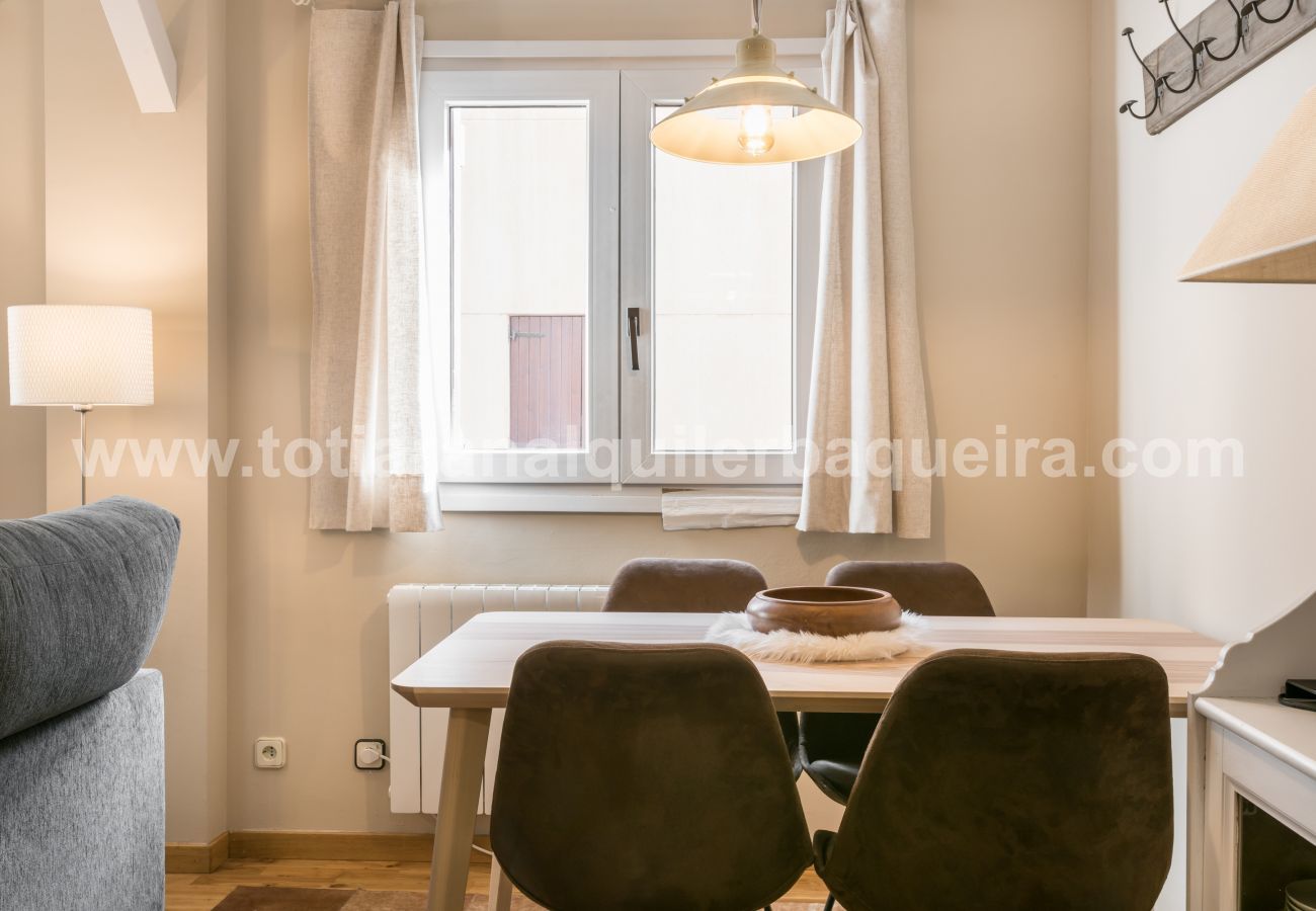 Apartment in Baqueira - Eli by Totiaran