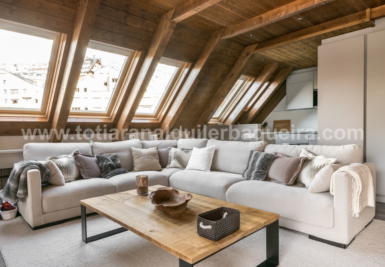 Apartment in Baqueira - Escornacrabes by Totiaran