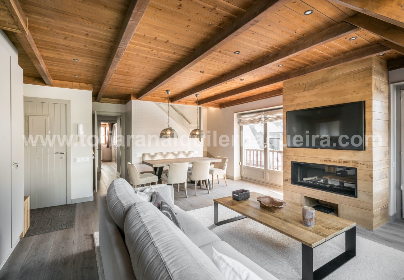 Apartment in Baqueira - Escornacrabes by Totiaran