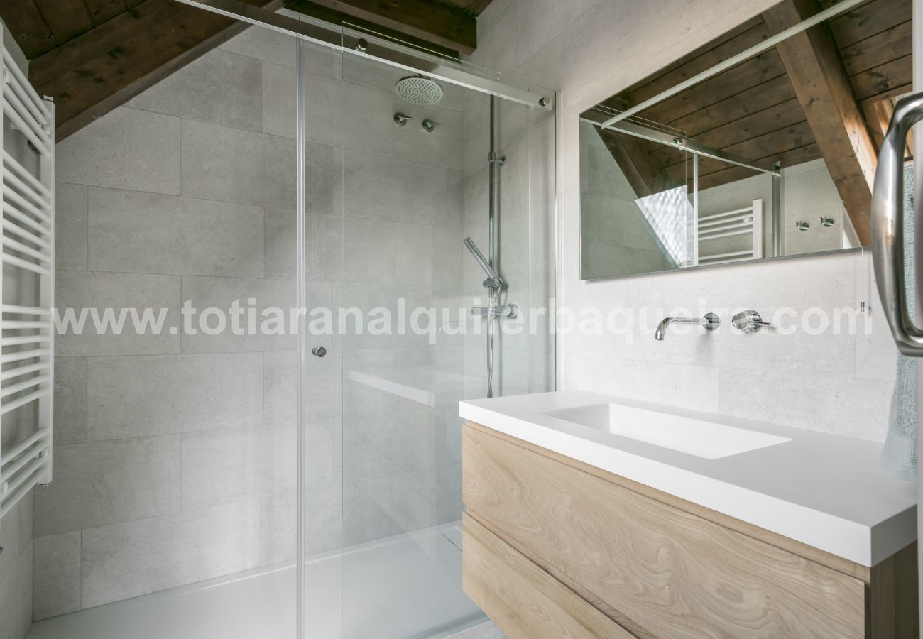 Apartment in Baqueira - Escornacrabes by Totiaran