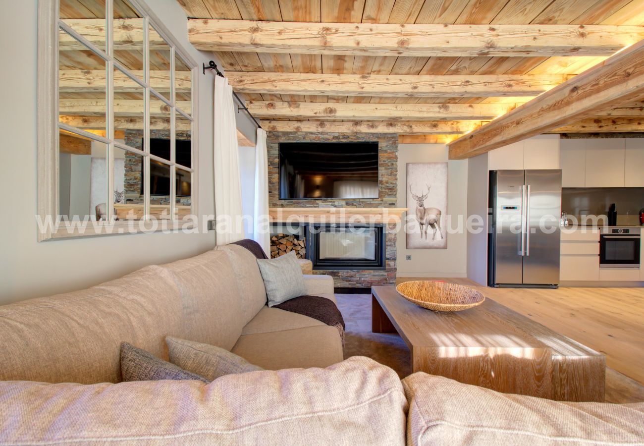 House in Baqueira - Casa Torreon by Totiaran