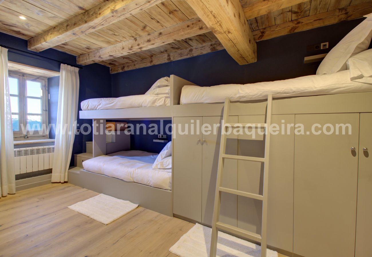 House in Baqueira - Casa Torreon by Totiaran