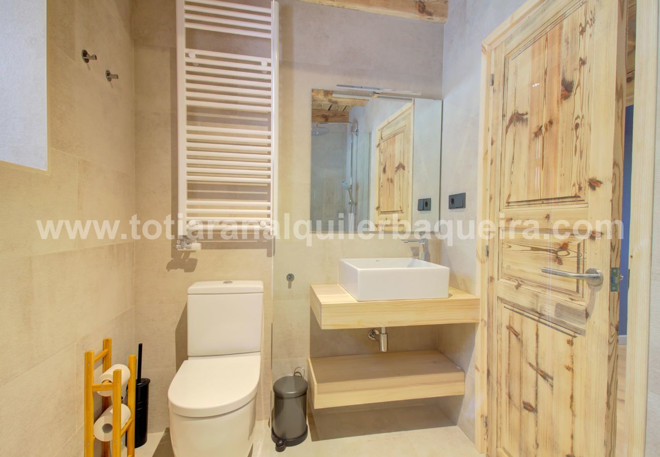 House in Baqueira - Casa Torreon by Totiaran
