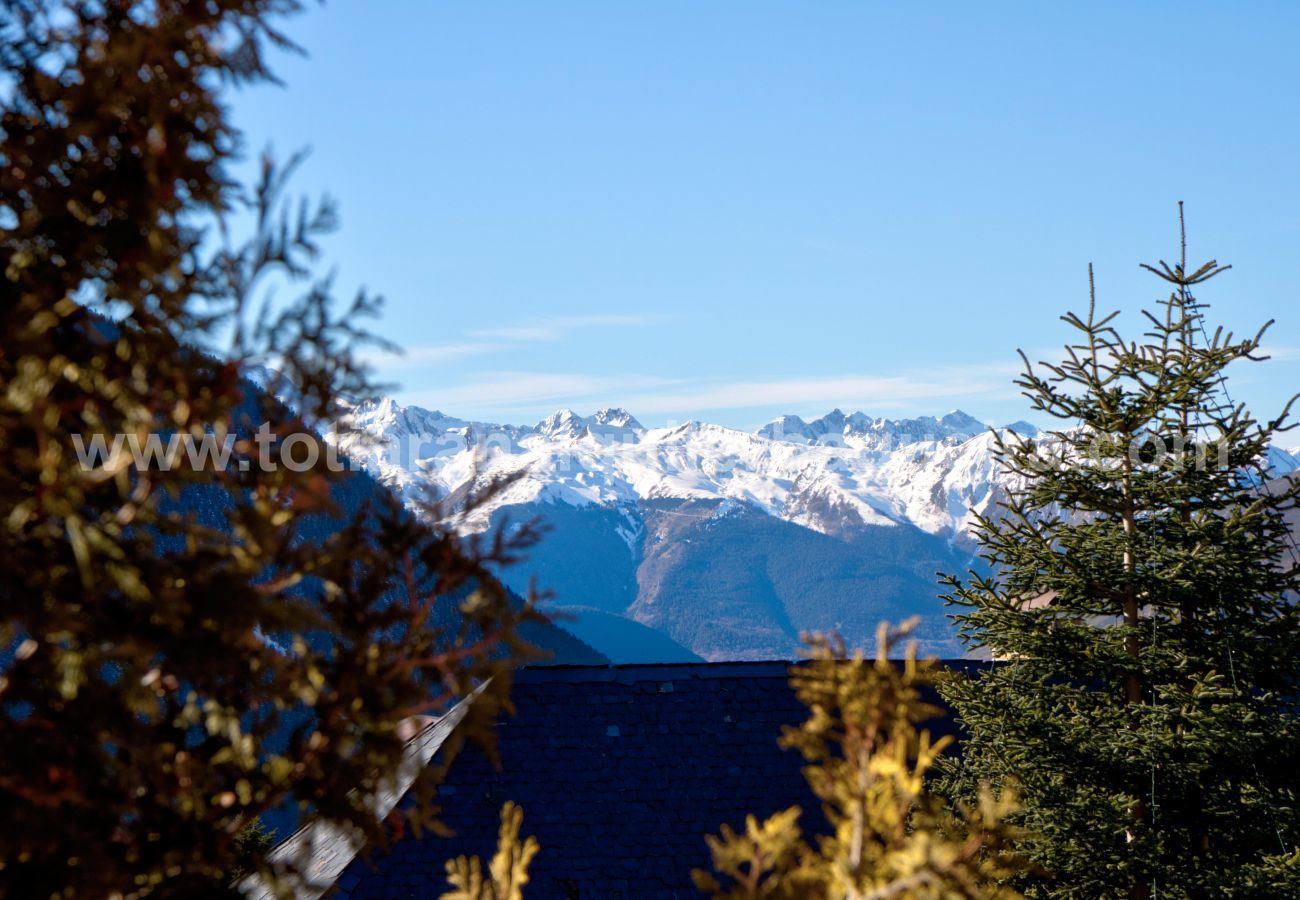 House in Baqueira - Casa Torreon by Totiaran