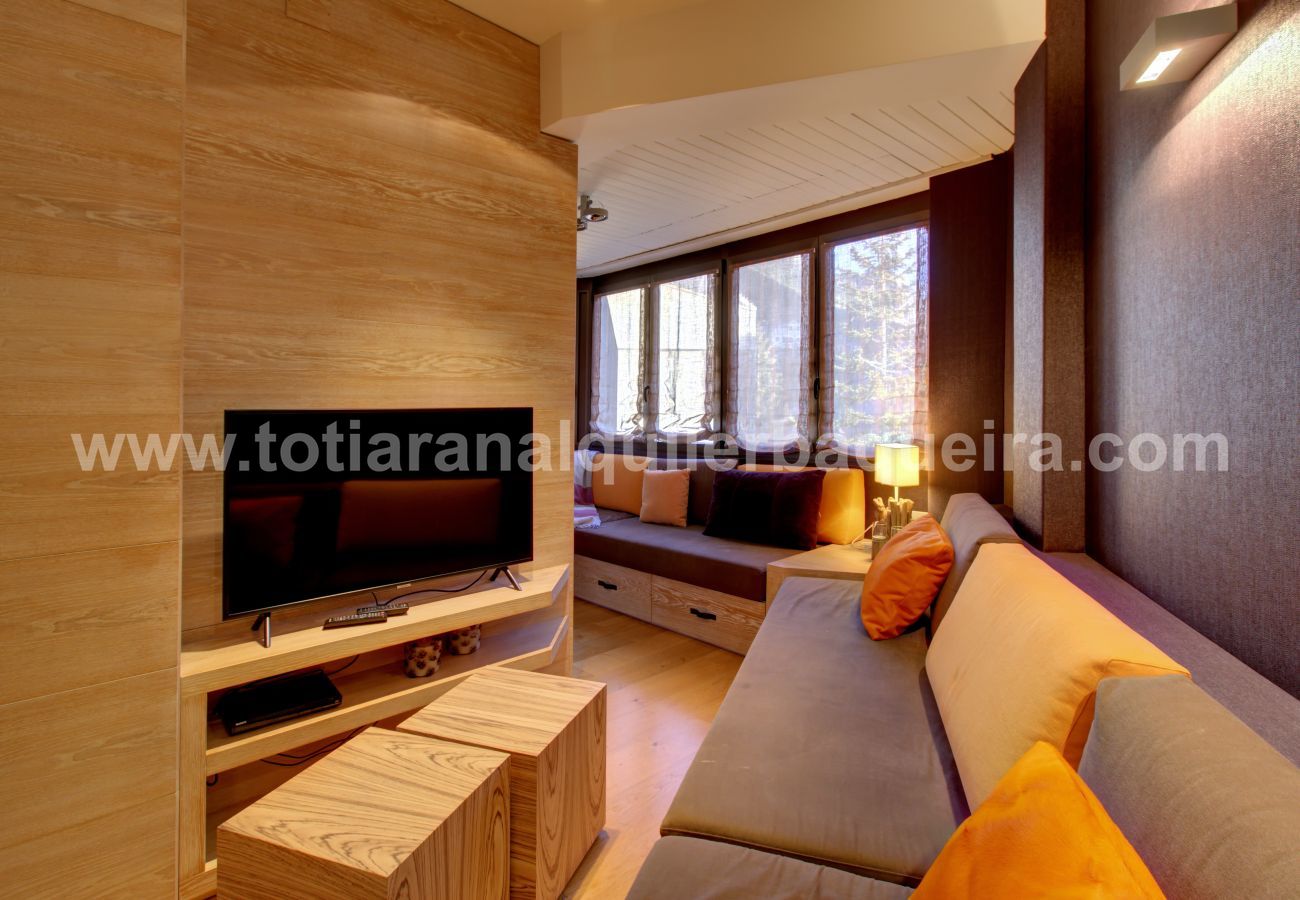 Living Room Camarote by Totiaran apartment Baqueira