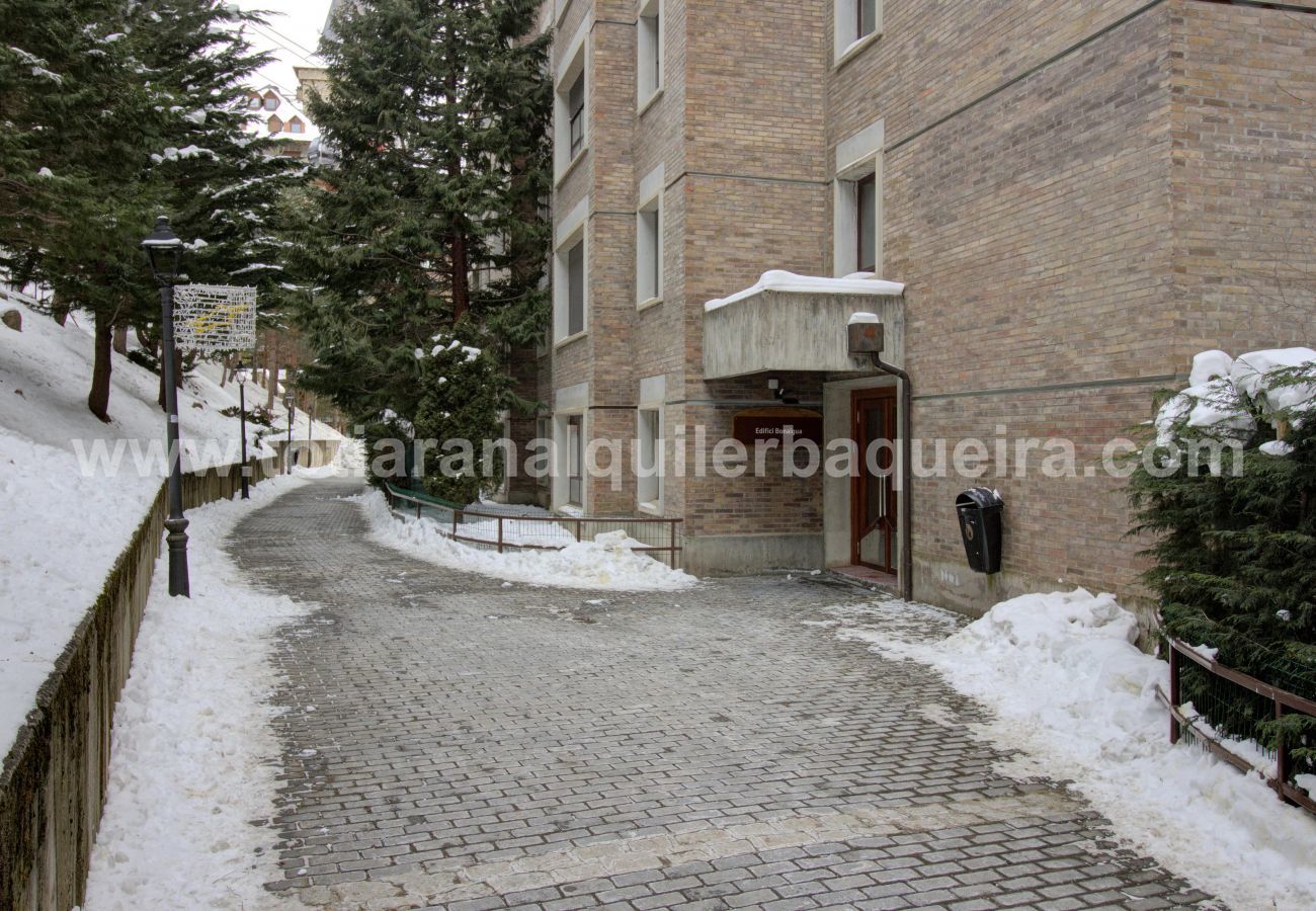 Eth Pradeth by Totiaran views Baqueira, at the foot of the slopes