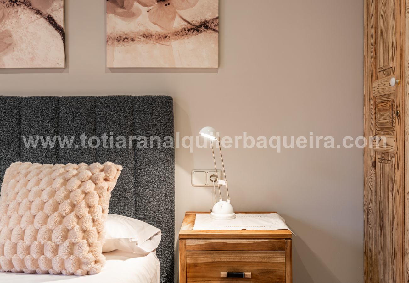 Apartment in Baqueira - Molieres by Totiaran