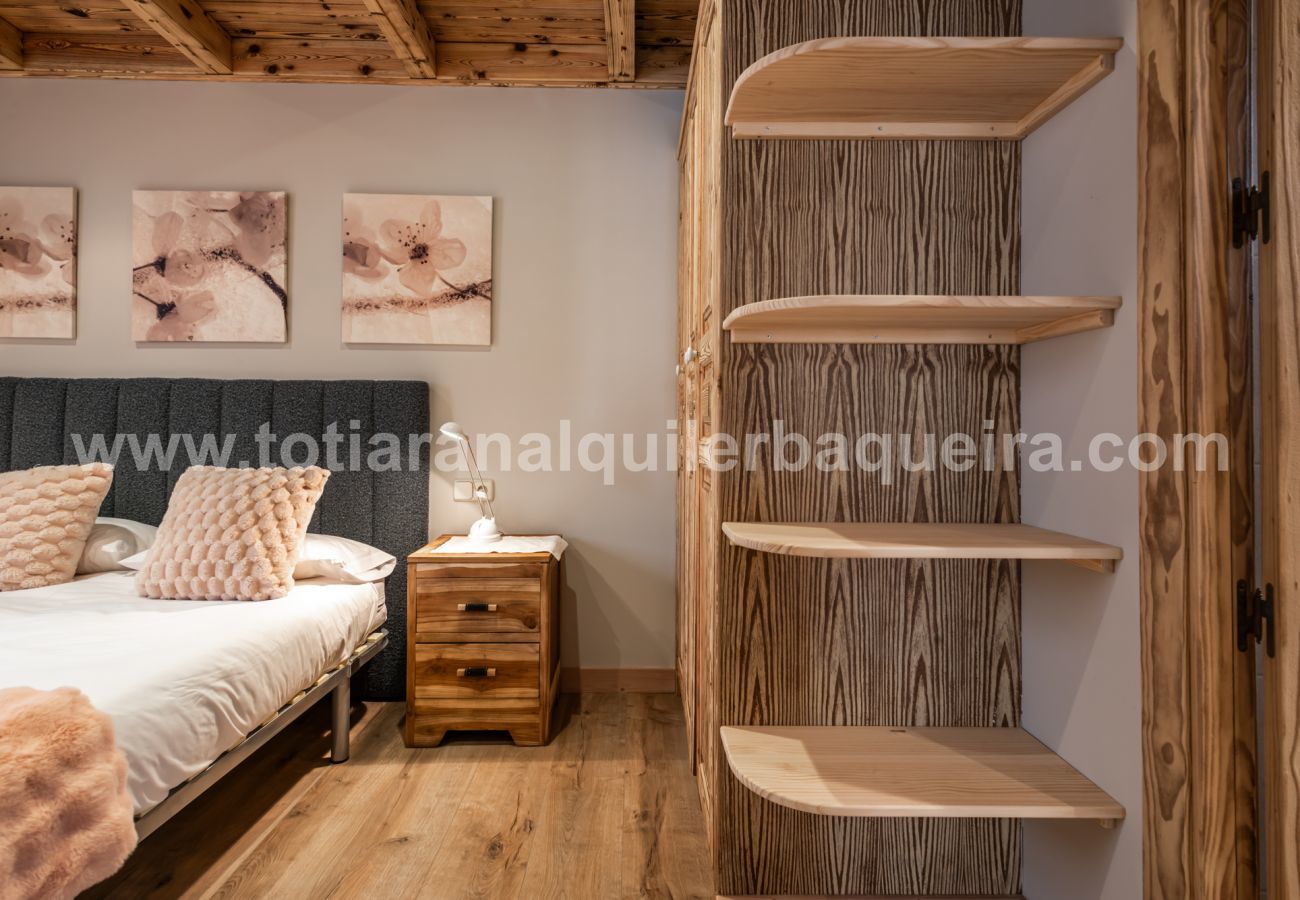 Apartment in Baqueira - Molieres by Totiaran